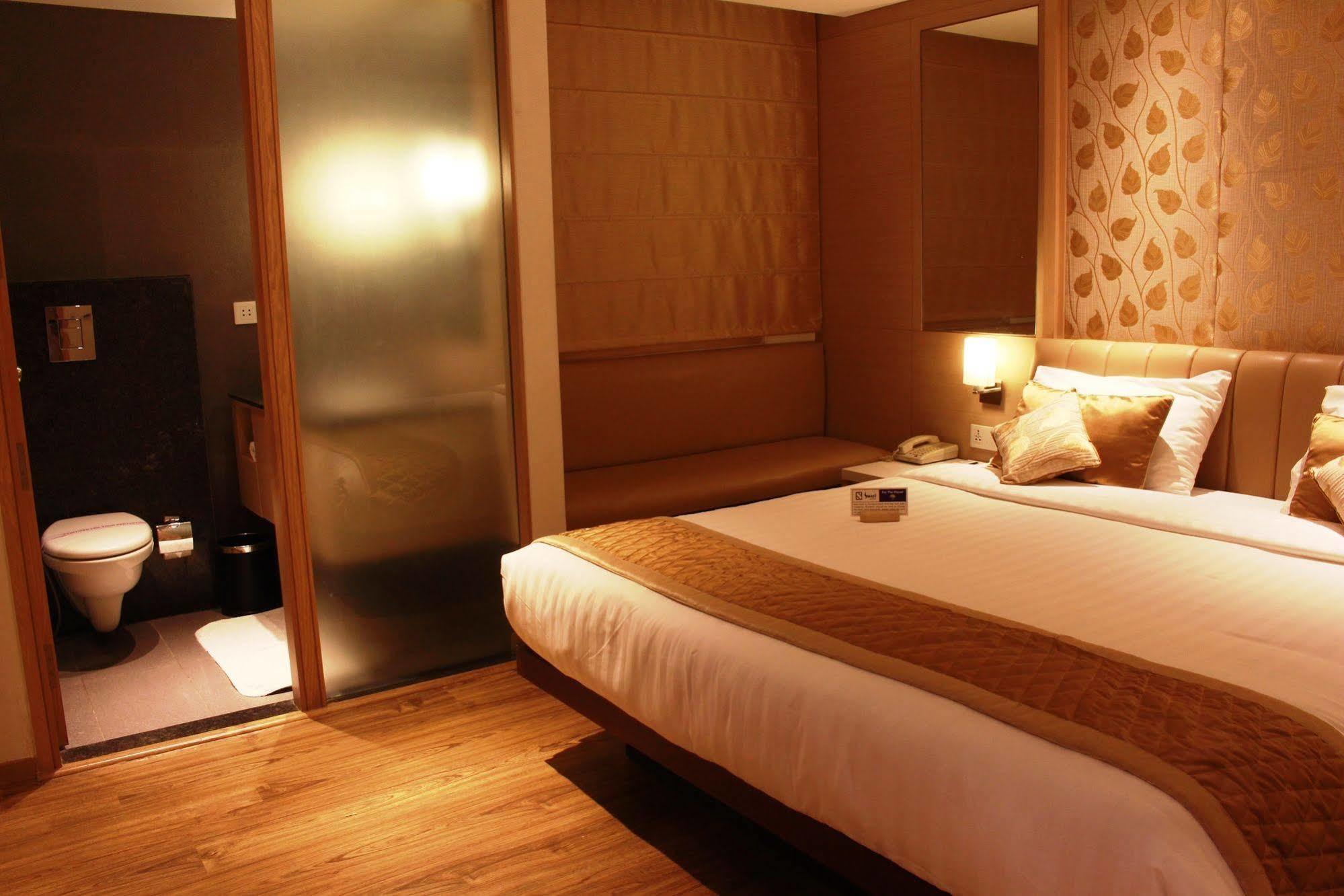 Hotel Swati Delhi  Eksteriør bilde