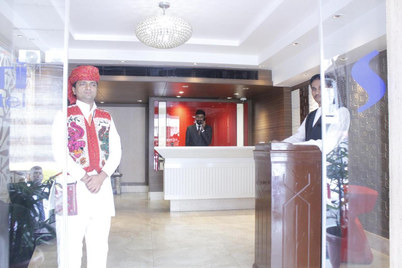 Hotel Swati Delhi  Eksteriør bilde