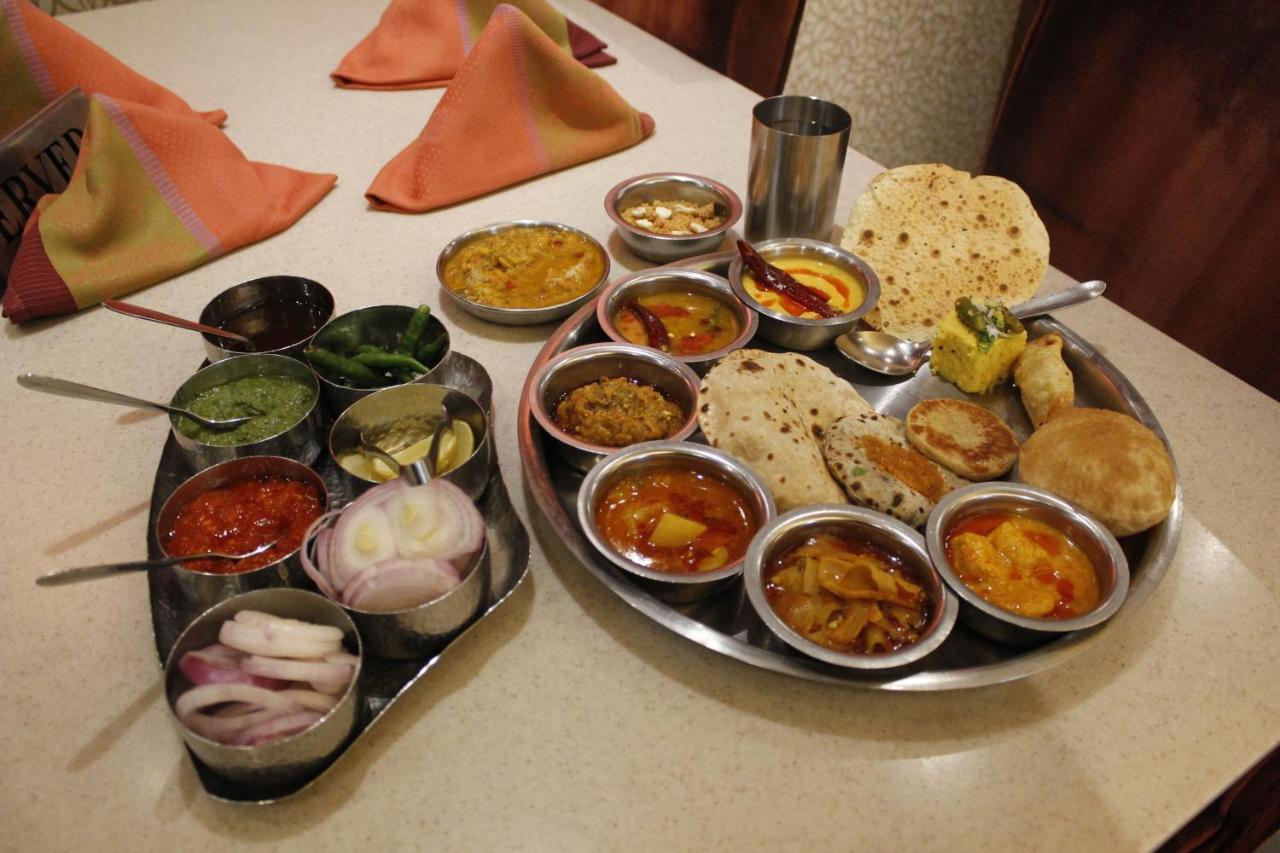 Hotel Swati Delhi  Eksteriør bilde