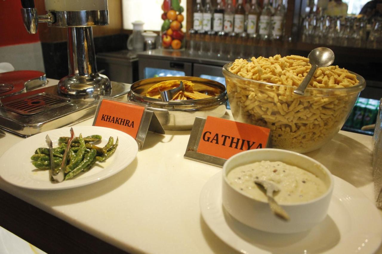 Hotel Swati Delhi  Eksteriør bilde